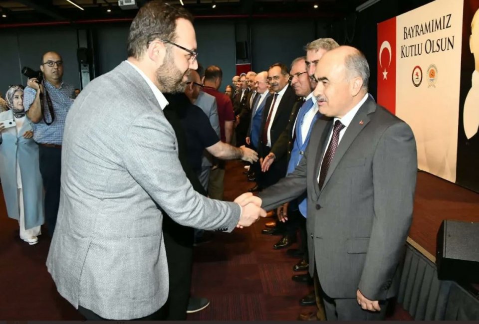 Samsun Valiliği'nin Öncülüğünde Giriş ve İlimizin Protokol Üyeleri, STK'ların ve Vatandaşlarımızın Katıldığı Kurban Bayramı Bayramlaşma Yürüyüşü Şube Başkanımız Hasan Tahsin Şengül Katıldı.