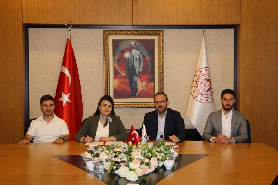 MÜSİAD Samsun Gençlik Kurulu ve OKA arasında, 2024 Yılı Katma Değerli Üretim ve İhracatın Geliştirilmesine Yönelik Teknik Destek Programı kapsamında '' Genç Ticaret Elçileri'' projesi imzalandı.